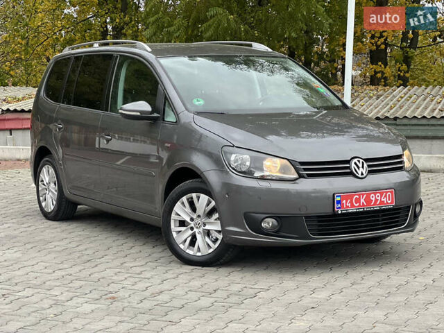 Серый Фольксваген Туран, объемом двигателя 1.6 л и пробегом 201 тыс. км за 12800 $, фото 29 на Automoto.ua