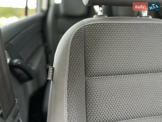 Серый Фольксваген Туран, объемом двигателя 2 л и пробегом 225 тыс. км за 10999 $, фото 104 на Automoto.ua