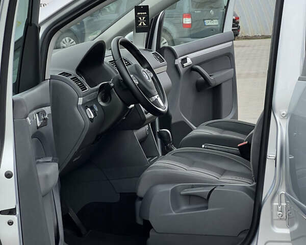 Серый Фольксваген Туран, объемом двигателя 1.97 л и пробегом 163 тыс. км за 14499 $, фото 29 на Automoto.ua