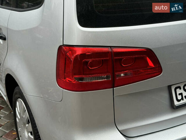 Серый Фольксваген Туран, объемом двигателя 1.39 л и пробегом 223 тыс. км за 10500 $, фото 41 на Automoto.ua