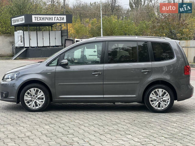 Серый Фольксваген Туран, объемом двигателя 1.6 л и пробегом 201 тыс. км за 12800 $, фото 7 на Automoto.ua