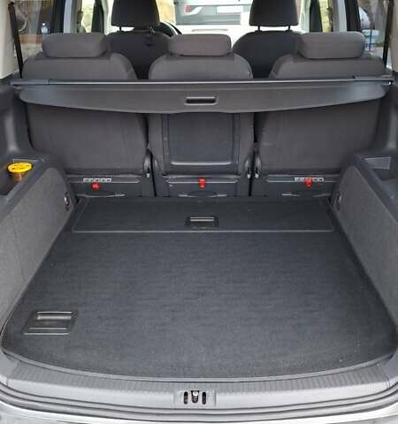 Серый Фольксваген Туран, объемом двигателя 1.97 л и пробегом 179 тыс. км за 14200 $, фото 9 на Automoto.ua