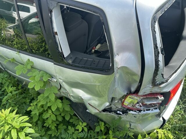 Сірий Фольксваген Туран, об'ємом двигуна 1.6 л та пробігом 145 тис. км за 3700 $, фото 5 на Automoto.ua