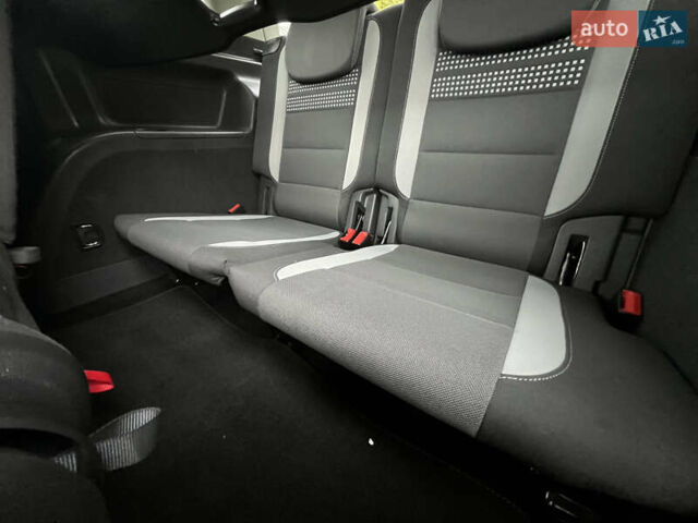 Серый Фольксваген Туран, объемом двигателя 1.6 л и пробегом 201 тыс. км за 12800 $, фото 22 на Automoto.ua