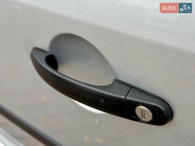 Серый Фольксваген Туран, объемом двигателя 1.39 л и пробегом 223 тыс. км за 10500 $, фото 16 на Automoto.ua