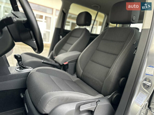 Серый Фольксваген Туран, объемом двигателя 2 л и пробегом 225 тыс. км за 10999 $, фото 119 на Automoto.ua