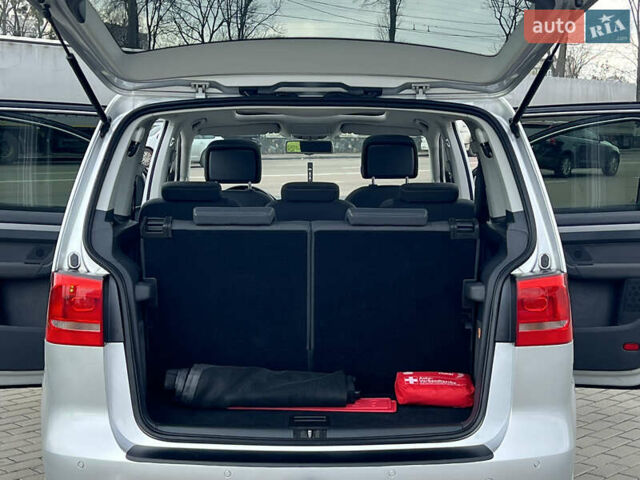 Серый Фольксваген Туран, объемом двигателя 1.97 л и пробегом 163 тыс. км за 14499 $, фото 27 на Automoto.ua