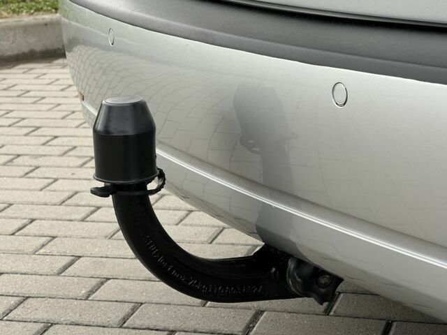 Серый Фольксваген Туран, объемом двигателя 2 л и пробегом 163 тыс. км за 14499 $, фото 4 на Automoto.ua