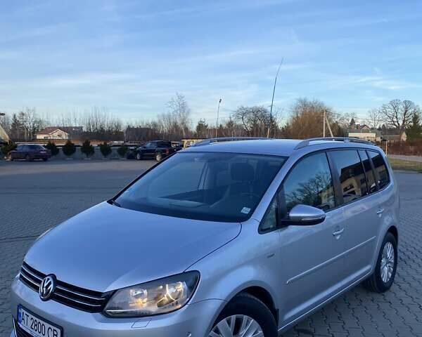 Серый Фольксваген Туран, объемом двигателя 1.6 л и пробегом 258 тыс. км за 10900 $, фото 1 на Automoto.ua