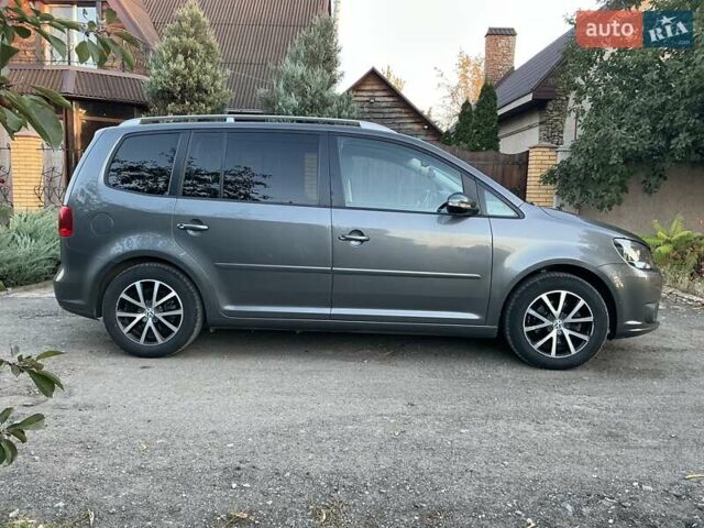 Сірий Фольксваген Туран, об'ємом двигуна 1.6 л та пробігом 252 тис. км за 10900 $, фото 8 на Automoto.ua