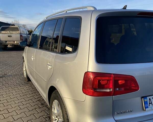 Серый Фольксваген Туран, объемом двигателя 1.6 л и пробегом 258 тыс. км за 10900 $, фото 11 на Automoto.ua