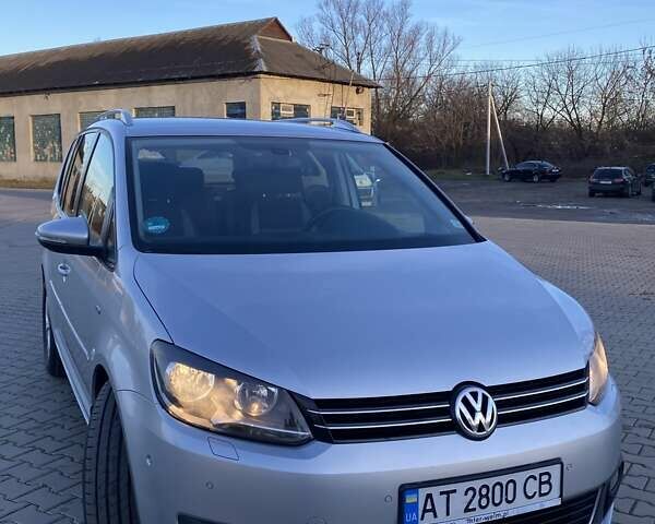 Серый Фольксваген Туран, объемом двигателя 1.6 л и пробегом 258 тыс. км за 10900 $, фото 2 на Automoto.ua