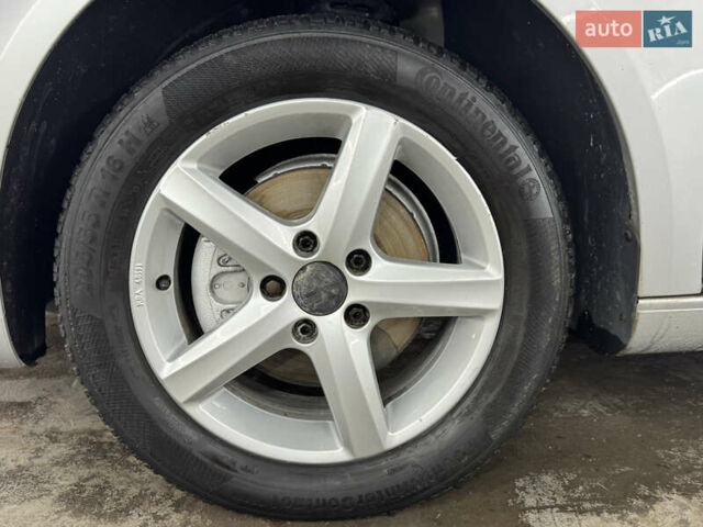 Серый Фольксваген Туран, объемом двигателя 0 л и пробегом 256 тыс. км за 11190 $, фото 16 на Automoto.ua