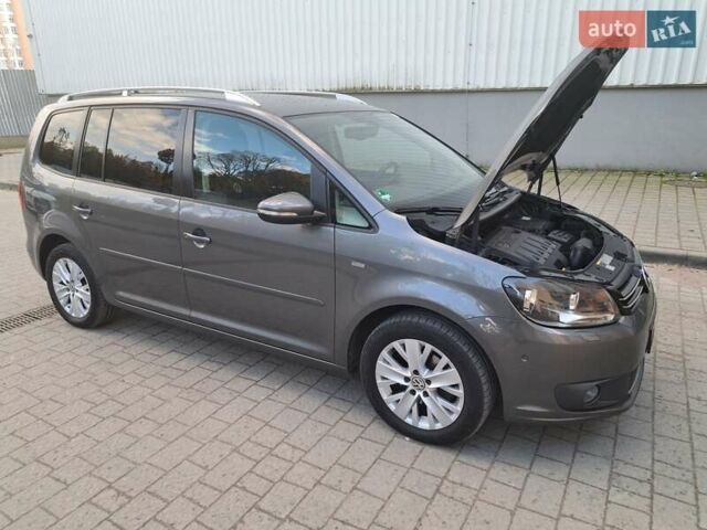 Серый Фольксваген Туран, объемом двигателя 1.6 л и пробегом 238 тыс. км за 14450 $, фото 17 на Automoto.ua