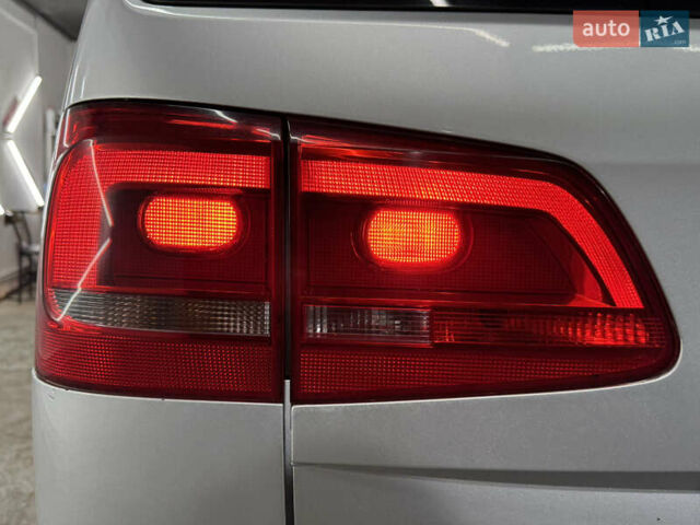 Серый Фольксваген Туран, объемом двигателя 0 л и пробегом 256 тыс. км за 11190 $, фото 13 на Automoto.ua