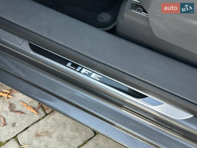 Серый Фольксваген Туран, объемом двигателя 2 л и пробегом 253 тыс. км за 12700 $, фото 10 на Automoto.ua