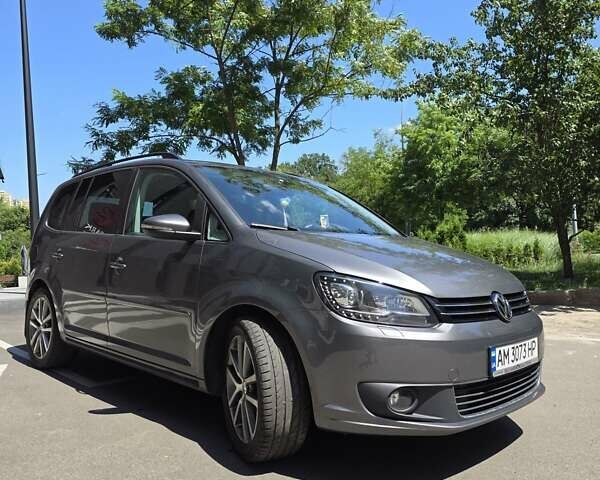 Сірий Фольксваген Туран, об'ємом двигуна 1.97 л та пробігом 204 тис. км за 13800 $, фото 2 на Automoto.ua