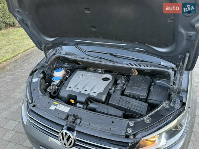 Серый Фольксваген Туран, объемом двигателя 1.6 л и пробегом 189 тыс. км за 11950 $, фото 73 на Automoto.ua