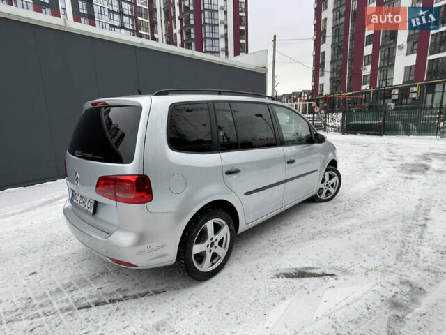 Серый Фольксваген Туран, объемом двигателя 2 л и пробегом 171 тыс. км за 10900 $, фото 6 на Automoto.ua