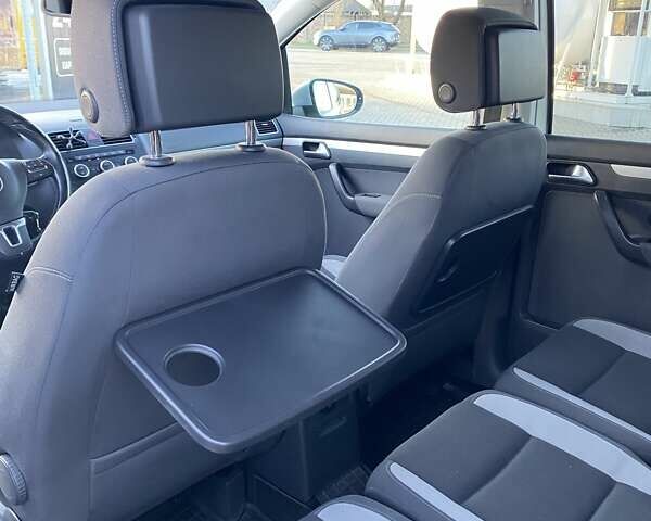 Серый Фольксваген Туран, объемом двигателя 1.6 л и пробегом 258 тыс. км за 10900 $, фото 27 на Automoto.ua