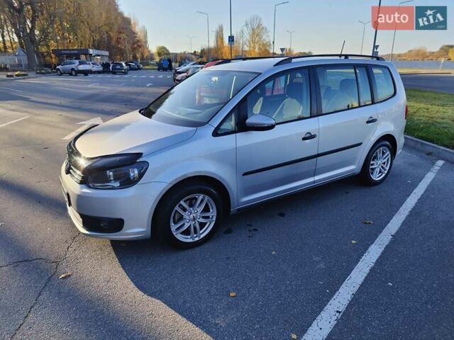 Серый Фольксваген Туран, объемом двигателя 1.6 л и пробегом 193 тыс. км за 11499 $, фото 3 на Automoto.ua