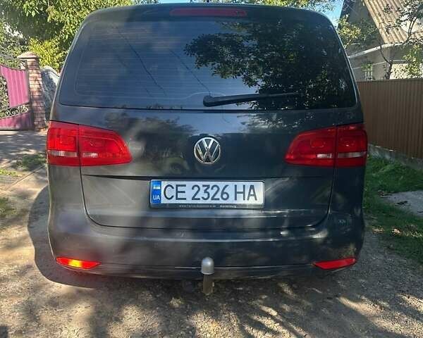 Серый Фольксваген Туран, объемом двигателя 1.6 л и пробегом 189 тыс. км за 11000 $, фото 4 на Automoto.ua