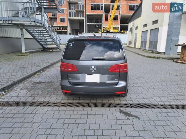 Серый Фольксваген Туран, объемом двигателя 1.6 л и пробегом 238 тыс. км за 14450 $, фото 41 на Automoto.ua