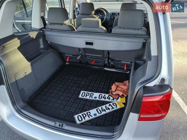 Серый Фольксваген Туран, объемом двигателя 1.6 л и пробегом 193 тыс. км за 11499 $, фото 22 на Automoto.ua