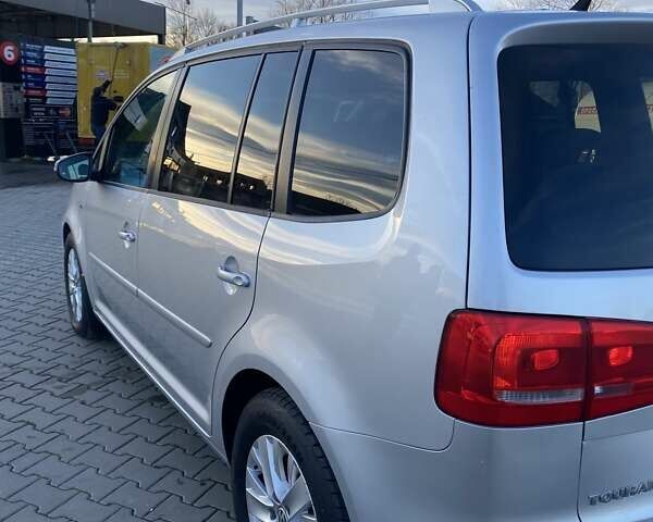 Серый Фольксваген Туран, объемом двигателя 1.6 л и пробегом 258 тыс. км за 10900 $, фото 9 на Automoto.ua