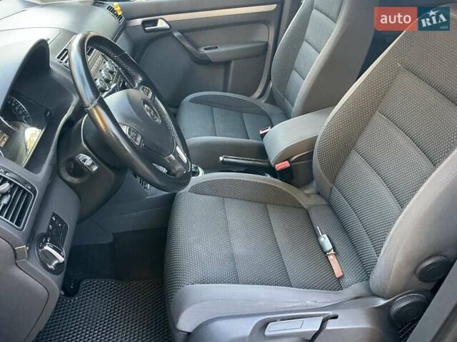 Сірий Фольксваген Туран, об'ємом двигуна 1.6 л та пробігом 252 тис. км за 10900 $, фото 12 на Automoto.ua