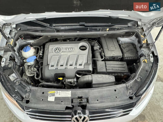 Серый Фольксваген Туран, объемом двигателя 0 л и пробегом 256 тыс. км за 11190 $, фото 69 на Automoto.ua