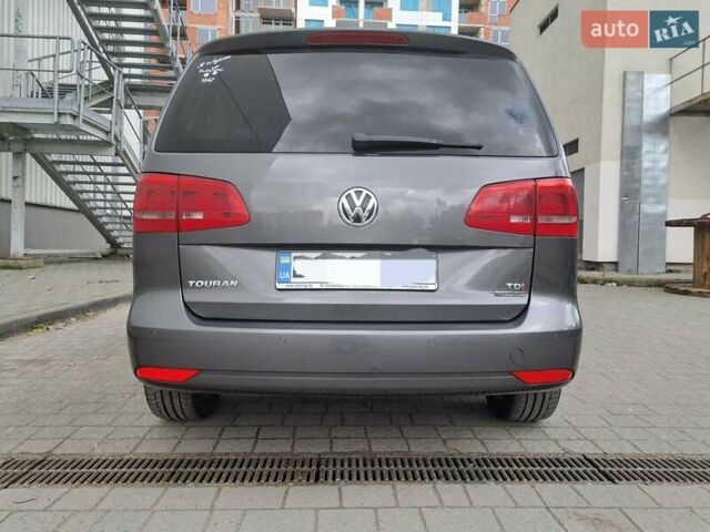 Серый Фольксваген Туран, объемом двигателя 1.6 л и пробегом 238 тыс. км за 14450 $, фото 24 на Automoto.ua