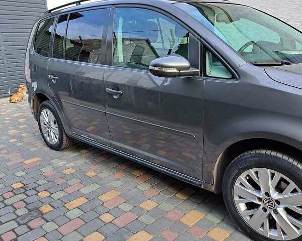 Сірий Фольксваген Туран, об'ємом двигуна 1.6 л та пробігом 244 тис. км за 11400 $, фото 2 на Automoto.ua