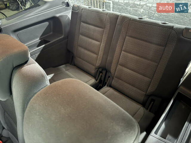 Серый Фольксваген Туран, объемом двигателя 0 л и пробегом 256 тыс. км за 11190 $, фото 49 на Automoto.ua