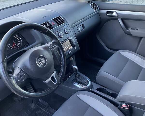 Серый Фольксваген Туран, объемом двигателя 1.6 л и пробегом 258 тыс. км за 10900 $, фото 21 на Automoto.ua