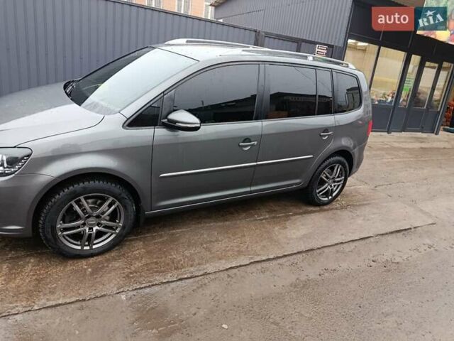 Серый Фольксваген Туран, объемом двигателя 2 л и пробегом 276 тыс. км за 14200 $, фото 3 на Automoto.ua