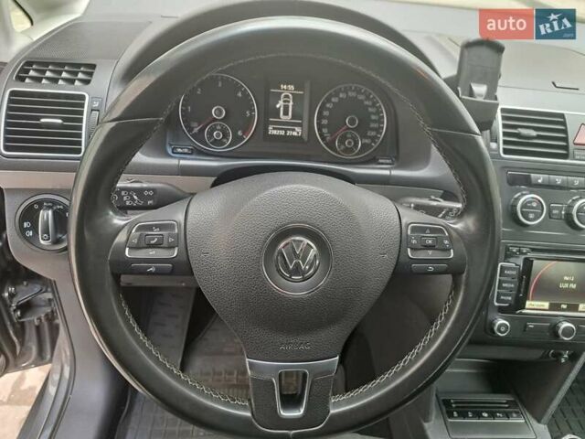 Серый Фольксваген Туран, объемом двигателя 1.6 л и пробегом 238 тыс. км за 14450 $, фото 29 на Automoto.ua