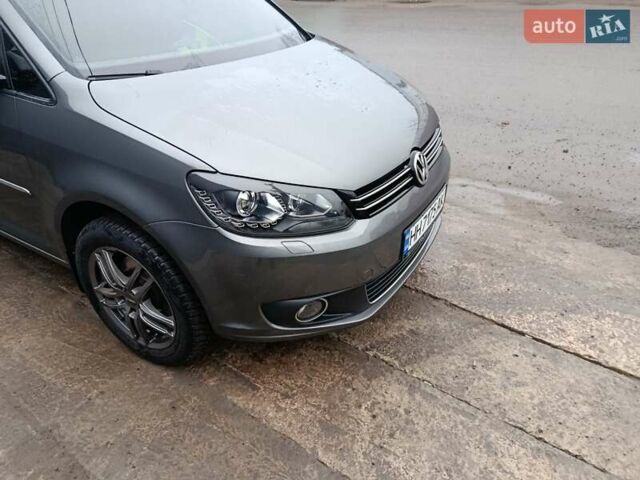 Серый Фольксваген Туран, объемом двигателя 2 л и пробегом 276 тыс. км за 14200 $, фото 7 на Automoto.ua