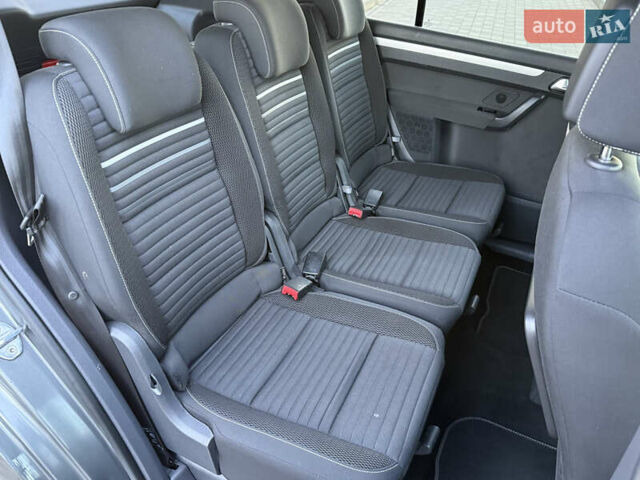 Серый Фольксваген Туран, объемом двигателя 1.6 л и пробегом 189 тыс. км за 11950 $, фото 57 на Automoto.ua