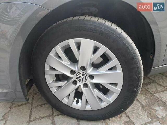 Серый Фольксваген Туран, объемом двигателя 1.6 л и пробегом 238 тыс. км за 14450 $, фото 37 на Automoto.ua