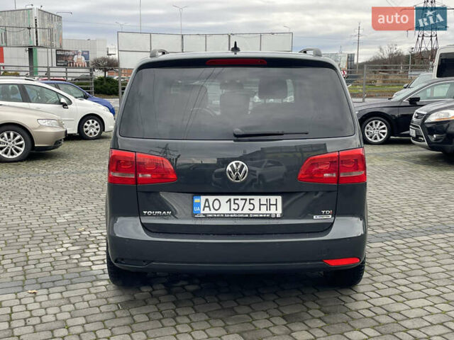 Серый Фольксваген Туран, объемом двигателя 1.6 л и пробегом 269 тыс. км за 10500 $, фото 8 на Automoto.ua