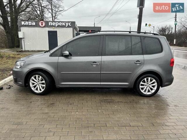 Сірий Фольксваген Туран, об'ємом двигуна 1.6 л та пробігом 250 тис. км за 11500 $, фото 4 на Automoto.ua