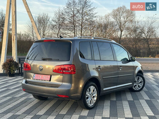 Серый Фольксваген Туран, объемом двигателя 2 л и пробегом 253 тыс. км за 12700 $, фото 37 на Automoto.ua