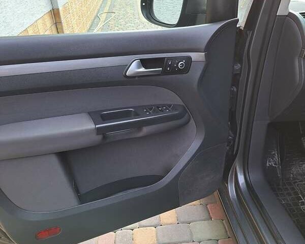 Сірий Фольксваген Туран, об'ємом двигуна 1.6 л та пробігом 244 тис. км за 11400 $, фото 7 на Automoto.ua