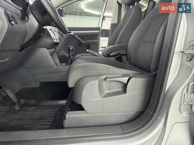 Серый Фольксваген Туран, объемом двигателя 0 л и пробегом 256 тыс. км за 11190 $, фото 24 на Automoto.ua