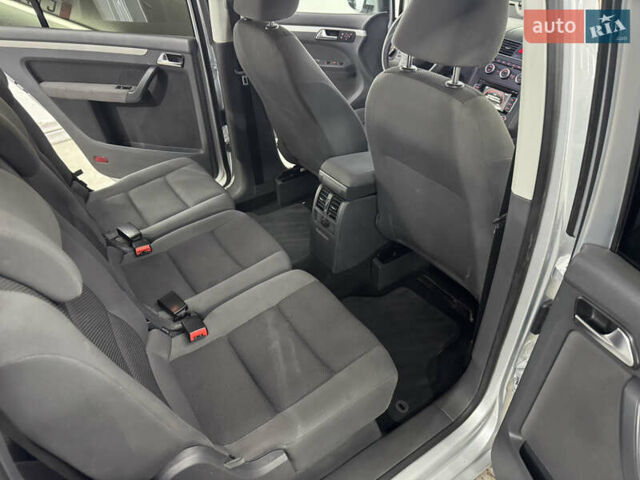 Серый Фольксваген Туран, объемом двигателя 0 л и пробегом 256 тыс. км за 11190 $, фото 41 на Automoto.ua