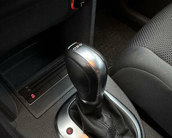 Серый Фольксваген Туран, объемом двигателя 1.97 л и пробегом 132 тыс. км за 13800 $, фото 10 на Automoto.ua