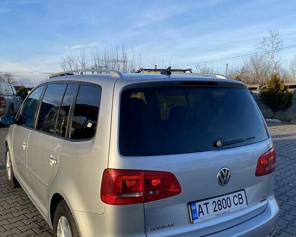 Серый Фольксваген Туран, объемом двигателя 1.6 л и пробегом 258 тыс. км за 10900 $, фото 8 на Automoto.ua