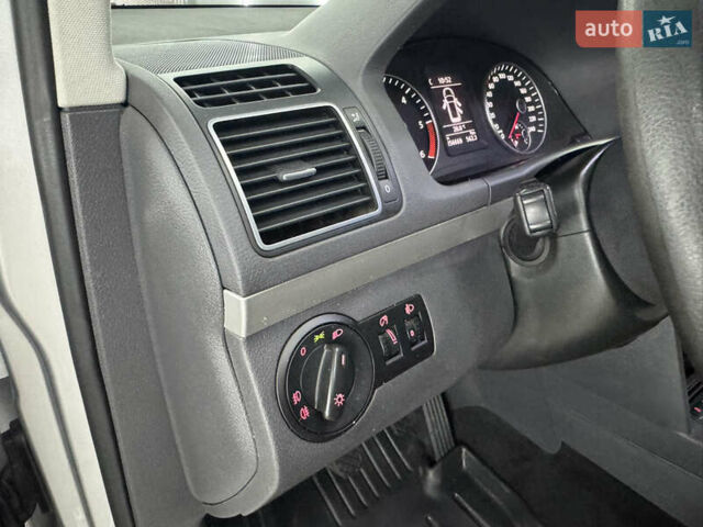 Серый Фольксваген Туран, объемом двигателя 0 л и пробегом 256 тыс. км за 11190 $, фото 26 на Automoto.ua