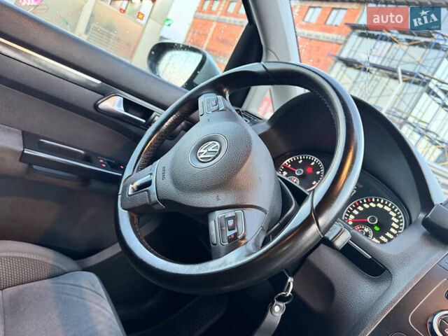 Серый Фольксваген Туран, объемом двигателя 2 л и пробегом 285 тыс. км за 11900 $, фото 20 на Automoto.ua